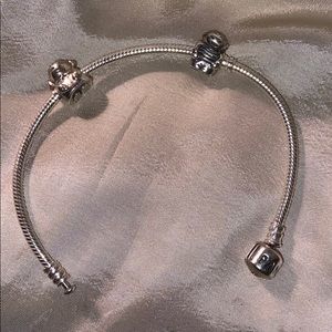 Pandora bracelet w 2 charms boy & girl
